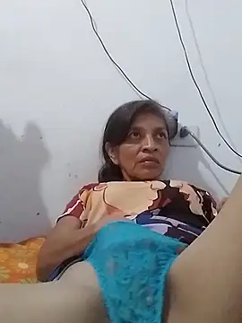 Snapshot of soltrinidad chatting on 10.14.25 soltrinidad online show from 10.14.25