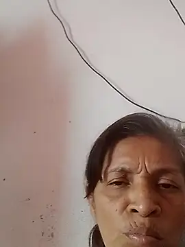 Snapshot of soltrinidad chatting on 10.20.25 soltrinidad online show from 10.20.25