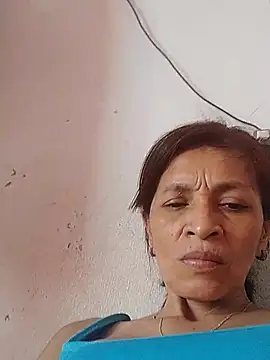 Snapshot of soltrinidad chatting on 11.25.25 soltrinidad online show from 11.25.25