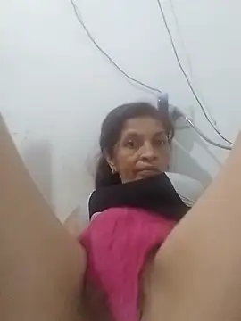 Snapshot of soltrinidad chatting on 11.27.25 soltrinidad online show from 11.27.25