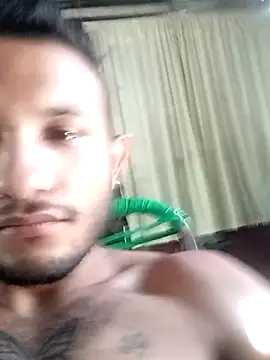 Snapshot of brayan7132 chatting on 05.08.26 brayan7132 online show from 05.08.26