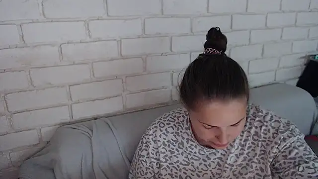 Crazyy girl  online show from 10.21.25