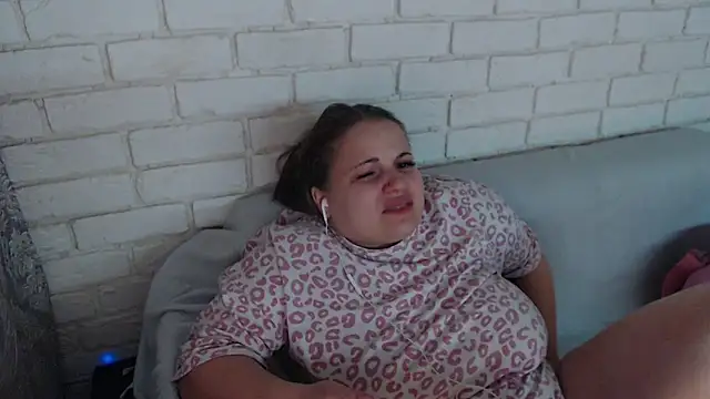 Crazyy girl  online show from 12.04.25