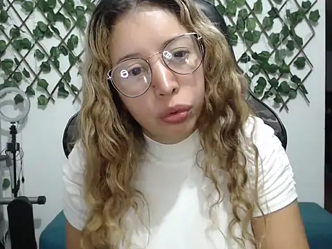 Snapshot of jeiana4u chatting on 05.11.26 jeiana4u online show from 05.11.26