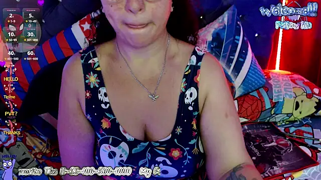 Snapshot of Bigsexycat chatting on 09.23.25 Bigsexycat online show from 09.23.25