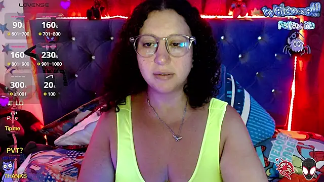 Snapshot of Bigsexycat chatting on 09.29.25 Bigsexycat online show from 09.29.25