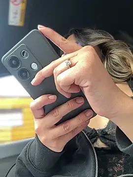 Mila Morgan online show from 03.11.25