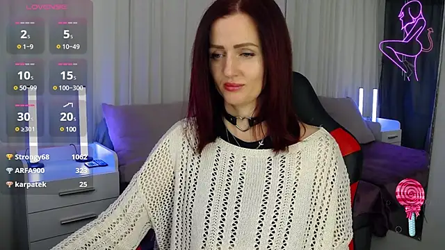 Snapshot of ElisaJane chatting on 12.16.24 ElisaJane online show from 12.16.24