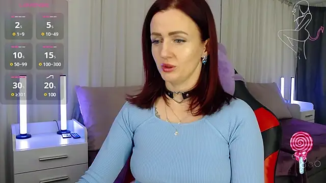 Snapshot of ElisaJane chatting on 12.16.24 ElisaJane online show from 12.16.24
