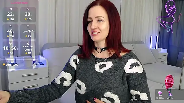 Snapshot of ElisaJane chatting on 01.09.25 ElisaJane online show from 01.09.25