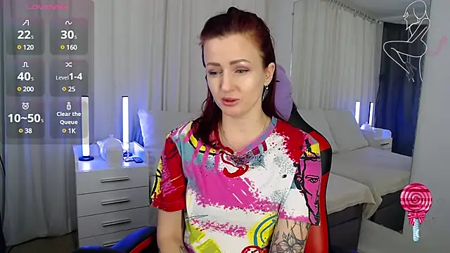 Snapshot of ElisaJane chatting on 01.14.25 ElisaJane online show from 01.14.25