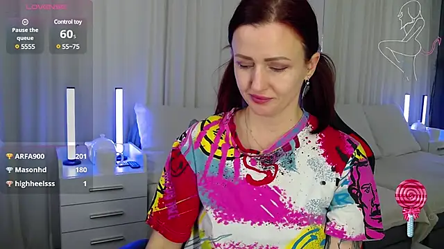 Snapshot of ElisaJane chatting on 01.15.25 ElisaJane online show from 01.15.25