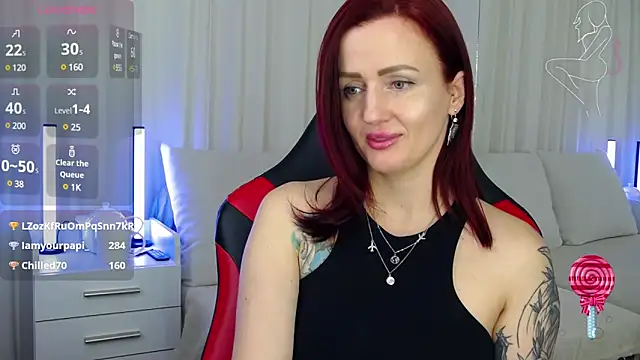 Snapshot of ElisaJane chatting on 01.22.25 ElisaJane online show from 01.22.25