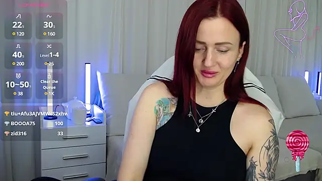 Snapshot of ElisaJane chatting on 01.25.25 ElisaJane online show from 01.25.25