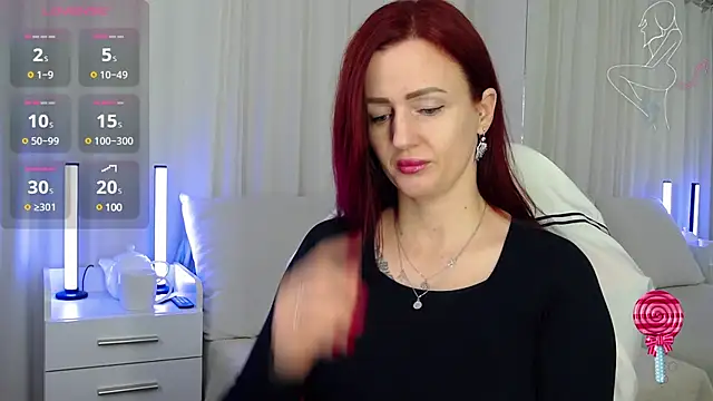 Snapshot of ElisaJane chatting on 01.25.25 ElisaJane online show from 01.25.25