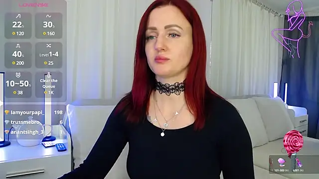 Snapshot of ElisaJane chatting on 02.18.25 ElisaJane online show from 02.18.25