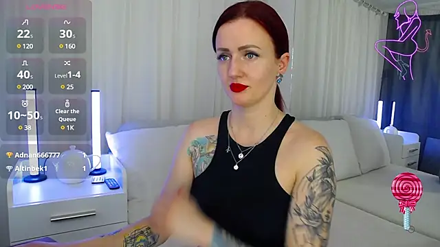 Snapshot of ElisaJane chatting on 02.20.25 ElisaJane online show from 02.20.25