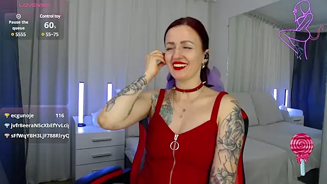 Snapshot of ElisaJane chatting on 02.23.25 ElisaJane online show from 02.23.25