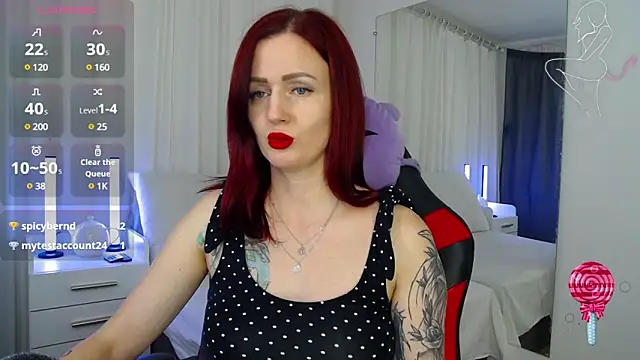 Snapshot of ElisaJane chatting on 02.26.25 ElisaJane online show from 02.26.25