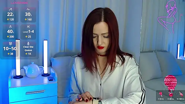 Snapshot of ElisaJane chatting on 02.28.25 ElisaJane online show from 02.28.25