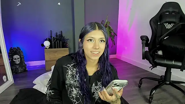 Snapshot of Raven_Witch_ chatting on 06.29.26 Raven Witch online show from 06.29.26