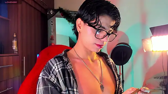 Snapshot of marckalexis chatting on 02.14.26 marckalexis online show from 02.14.26