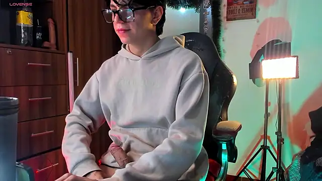 Snapshot of marckalexis chatting on 02.23.26 marckalexis online show from 02.23.26