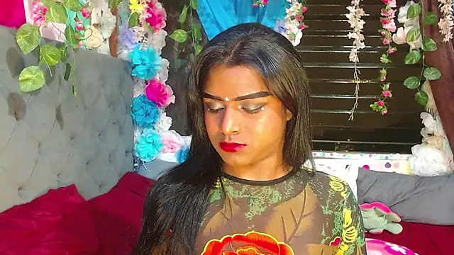 Snapshot of Karly_coffe chatting on 04.14.26 Karly coffe online show from 04.14.26