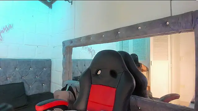 sarajhonson dl online show from 02.11.26