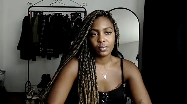 Snapshot of marisilva_br chatting on 01.13.25 marisilva br online show from 01.13.25