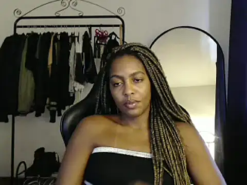 Snapshot of marisilva_br chatting on 02.11.25 marisilva br online show from 02.11.25