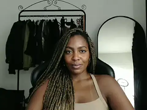 Snapshot of marisilva_br chatting on 02.19.25 marisilva br online show from 02.19.25