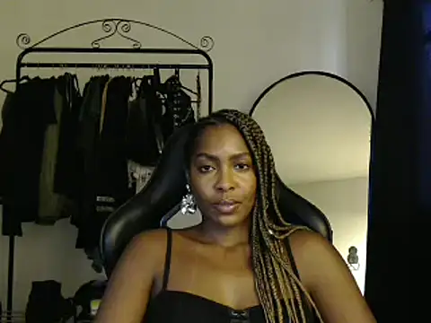 Snapshot of marisilva_br chatting on 03.05.25 marisilva br online show from 03.05.25