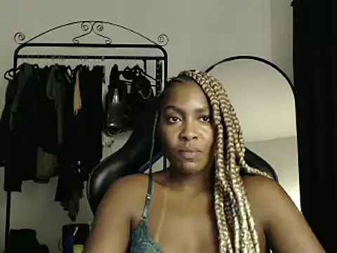 Snapshot of marisilva_br chatting on 03.16.25 marisilva br online show from 03.16.25
