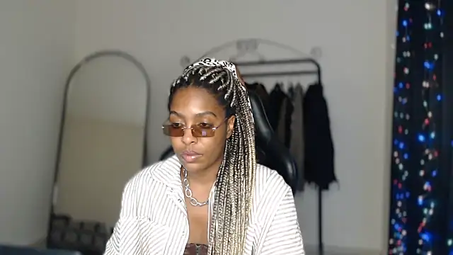 Snapshot of marisilva_br chatting on 09.12.25 marisilva br online show from 09.12.25