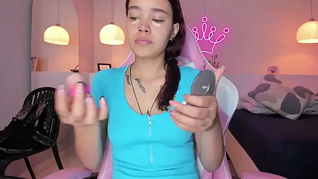 violeth hill online show from 03.03.25