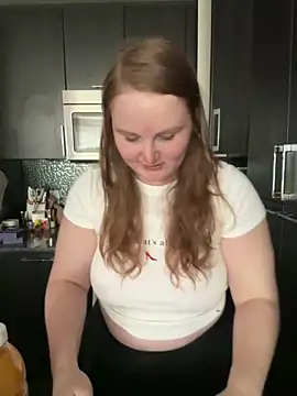 Snapshot of GingerSnap33 chatting on 04.26.26 GingerSnap33 online show from 04.26.26