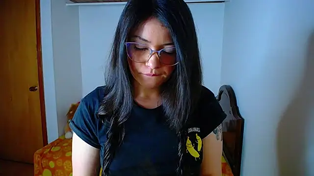 Snapshot of juli05star20 chatting on 02.16.25 juli05star20 online show from 02.16.25