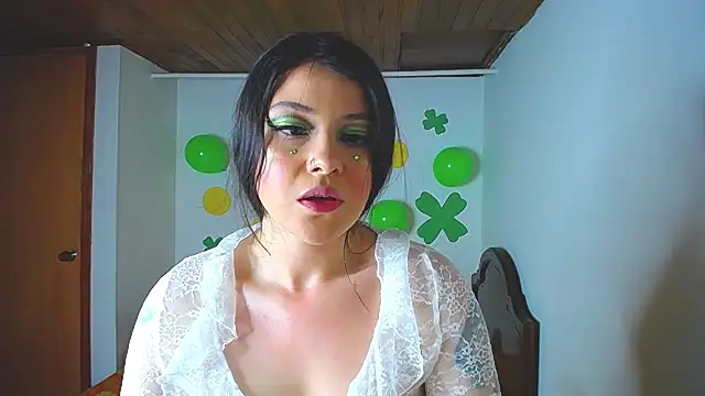 Snapshot of juli05star20 chatting on 03.18.25 juli05star20 online show from 03.18.25