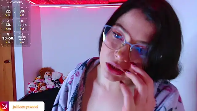 juli05star20 online show from 11.14.25