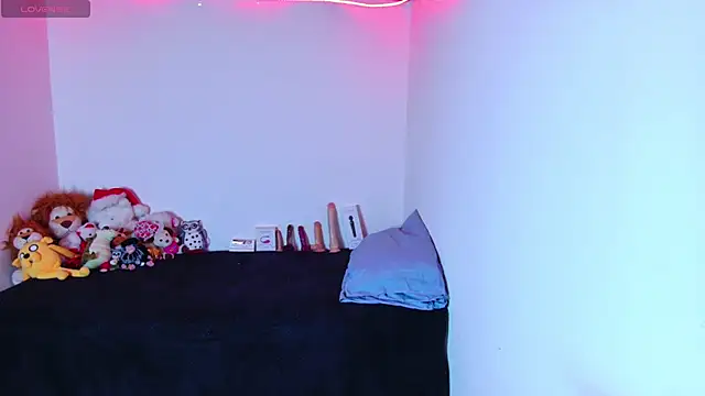 juli05star20 online show from 12.21.25