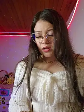 Snapshot of juli05star20 chatting on 06.14.26 juli05star20 online show from 06.14.26