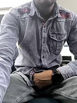 toxicboy121212 online show from 03.13.25