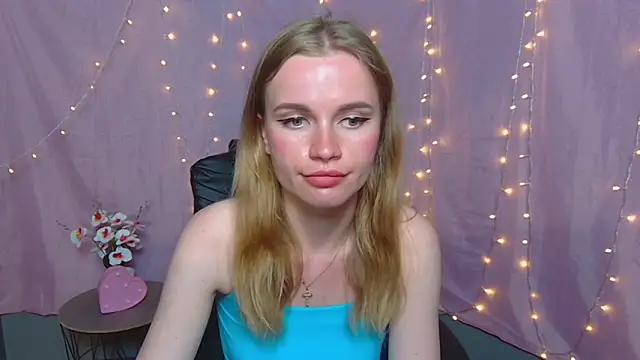 Snapshot of MargaritaKiss chatting on 05.19.26 MargaritaKiss online show from 05.19.26