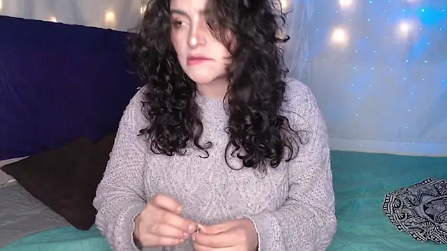 Snapshot of Marci_owo chatting on 12.31.24 Marci owo online show from 12.31.24