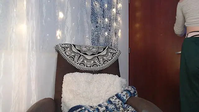 Snapshot of Marci_owo chatting on 01.24.25 Marci owo online show from 01.24.25