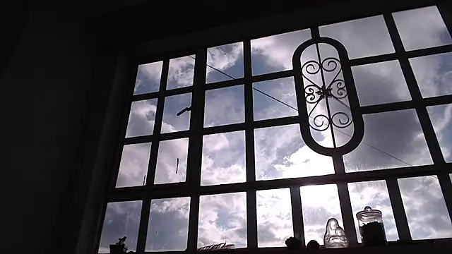 Snapshot of Marci_owo chatting on 02.18.25 Marci owo online show from 02.18.25