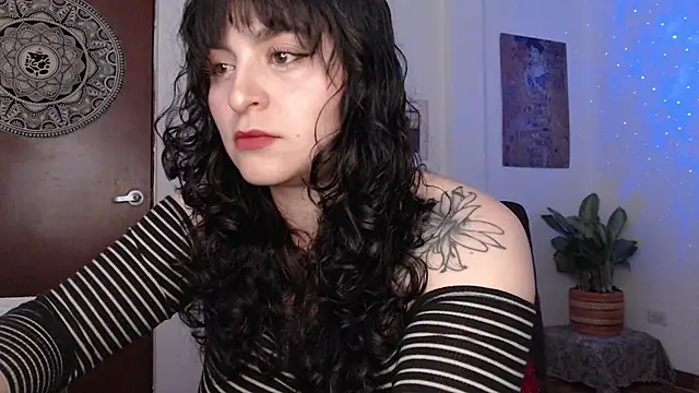 Snapshot of Marci_owo chatting on 02.28.25 Marci owo online show from 02.28.25