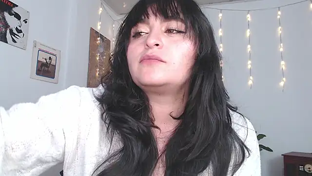 Snapshot of Marci_owo chatting on 03.20.25 Marci owo online show from 03.20.25