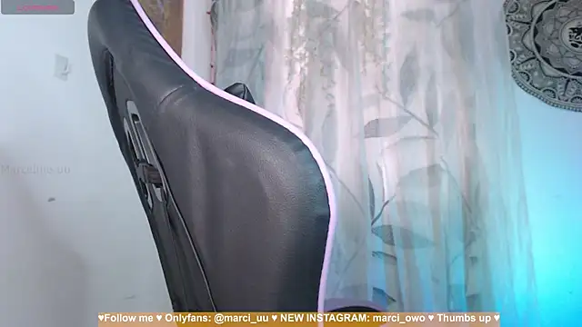 Snapshot of Marci_owo chatting on 07.23.26 Marci owo online show from 07.23.26